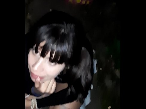 ❤️ Гудамжинд чихэр авахын тулд бэлэг эрхтэн хавдсан ❤️❌ Порно видео манайд ️❤